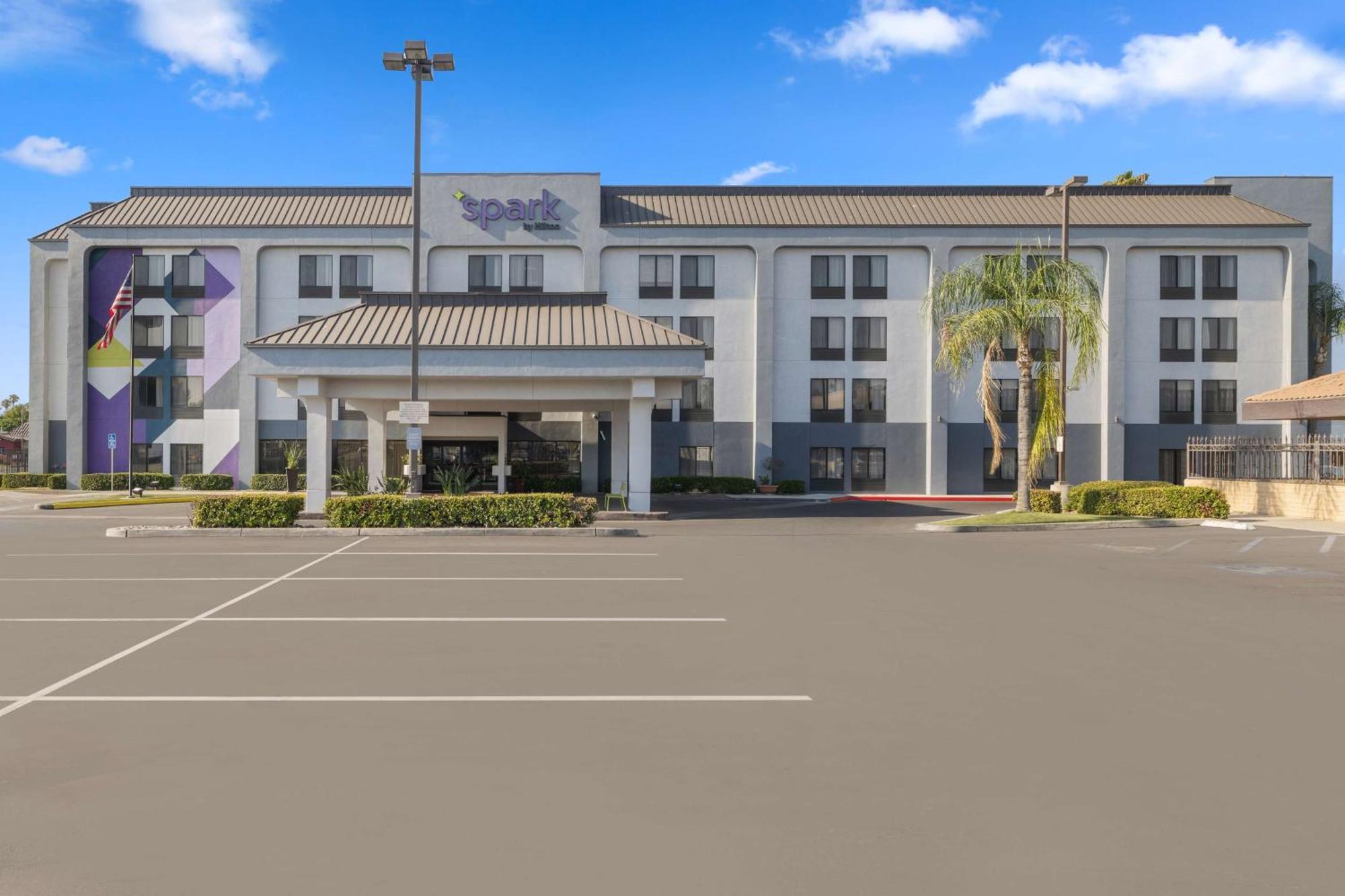 Spark By Hilton Bakersfield Central Eksteriør billede
